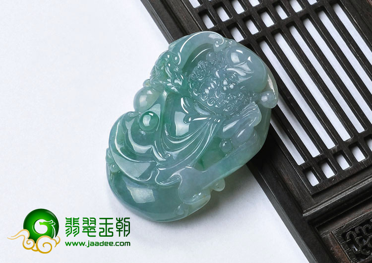 冰种飘翠缅甸翡翠A货达摩挂件