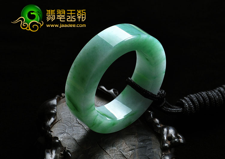 糯冰种飘翠缅甸翡翠A货平安环挂件