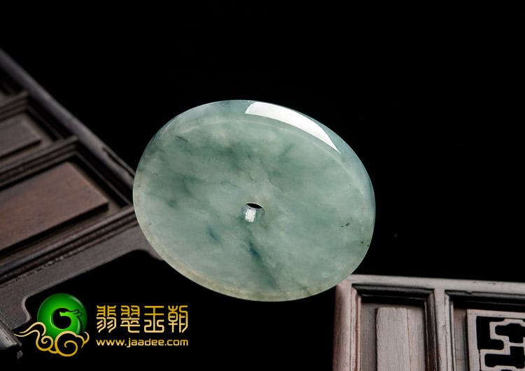 糯冰种飘花缅甸翡翠A货平安扣挂件