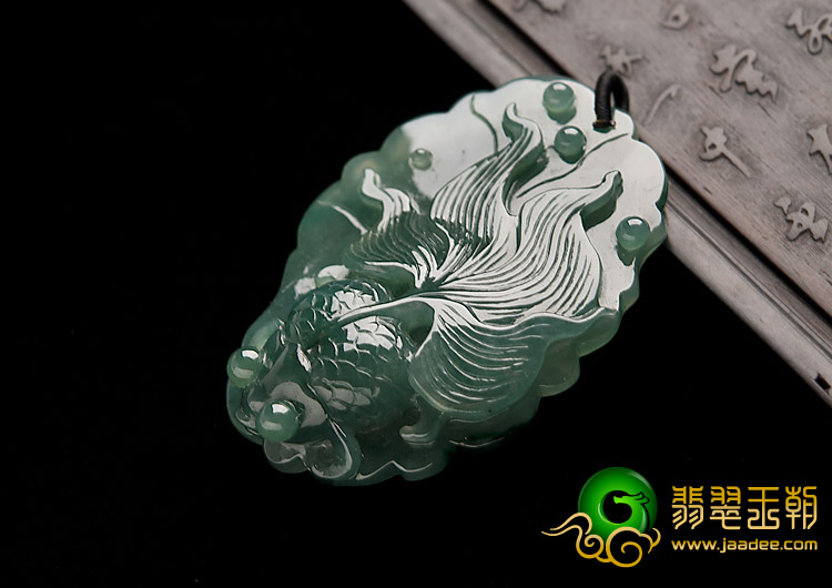 冰种蓝晴水缅甸翡翠A货年年有余挂件