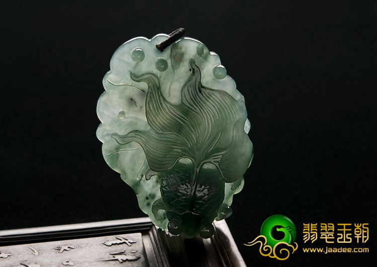 冰种蓝晴水缅甸翡翠A货年年有余挂件