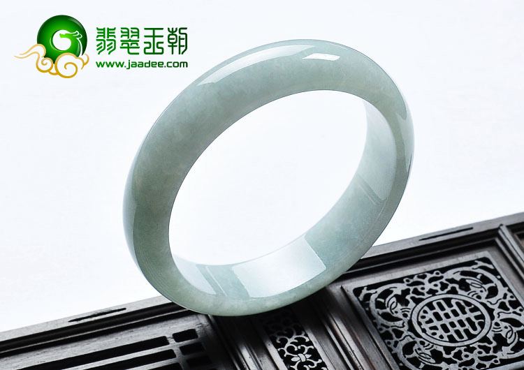 糯冰种晴水缅甸翡翠A货手镯（59.2mm）