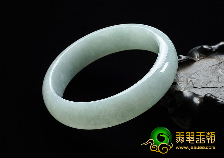 糯冰种晴水缅甸翡翠A货手镯（59.2mm）