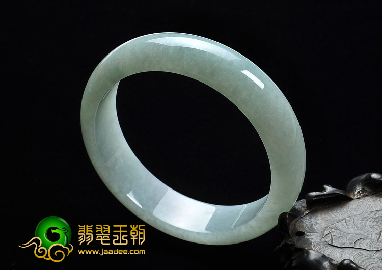 糯冰种晴水缅甸翡翠A货手镯（59.2mm）