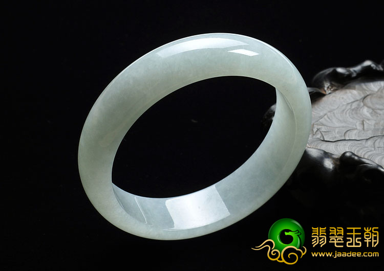 糯冰种晴水缅甸翡翠A货手镯（59.2mm）