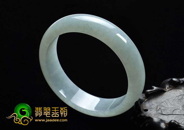 糯冰种晴水缅甸翡翠A货手镯（59.2mm）