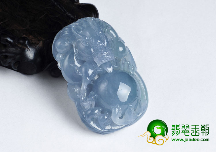 冰种紫罗兰缅甸翡翠A货龙戏珠挂件