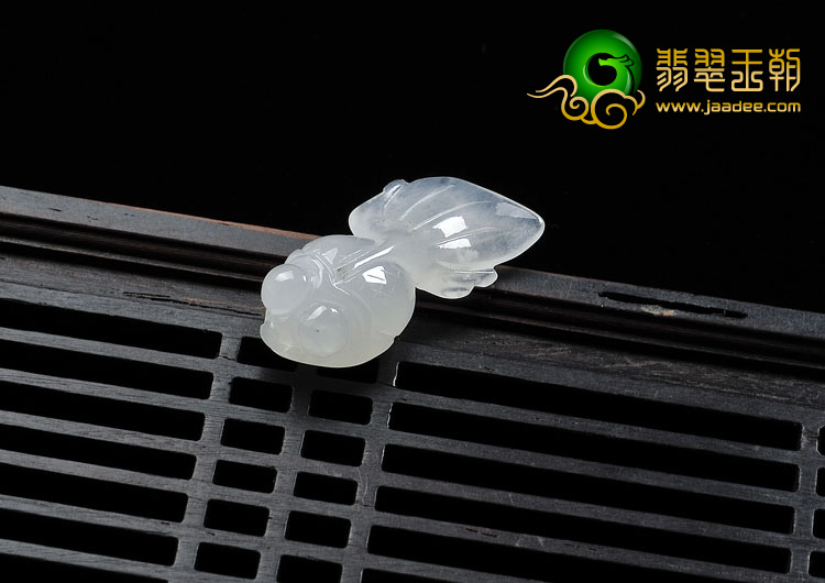冰种缅甸翡翠A货小金鱼挂件