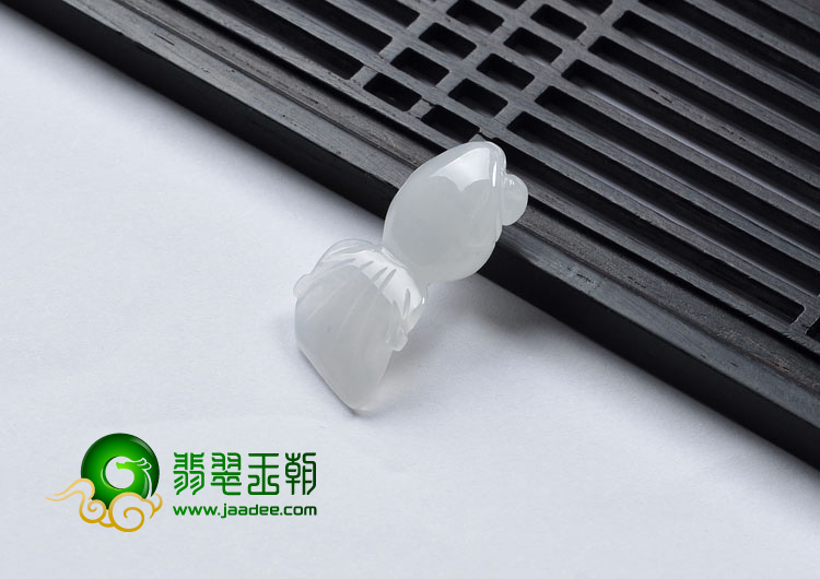冰种缅甸翡翠A货小金鱼挂件