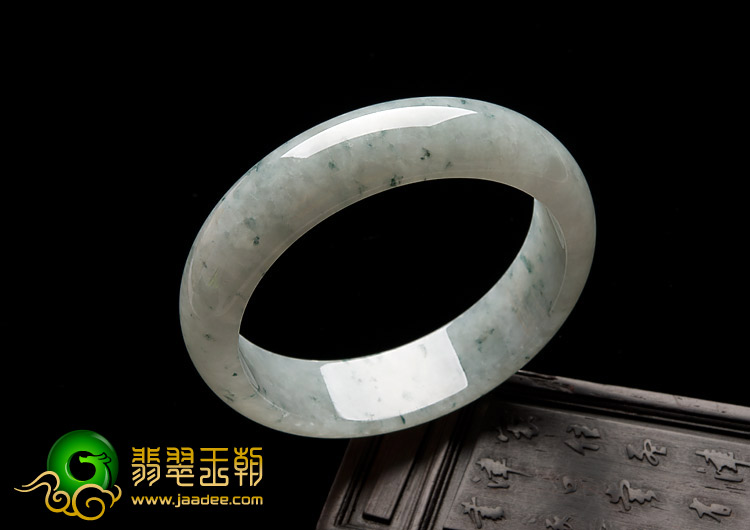 糯冰种飘花缅甸翡翠A货手镯（59.4mm）