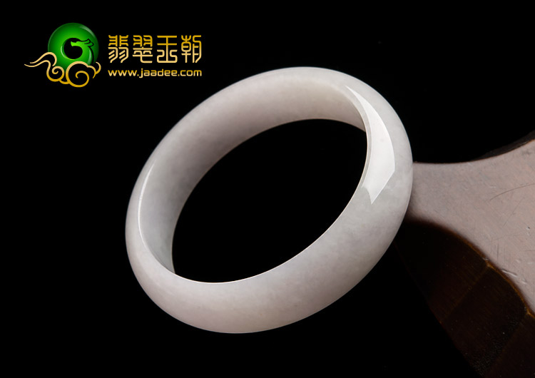 糯冰种晴水缅甸翡翠A货手镯（57mm）