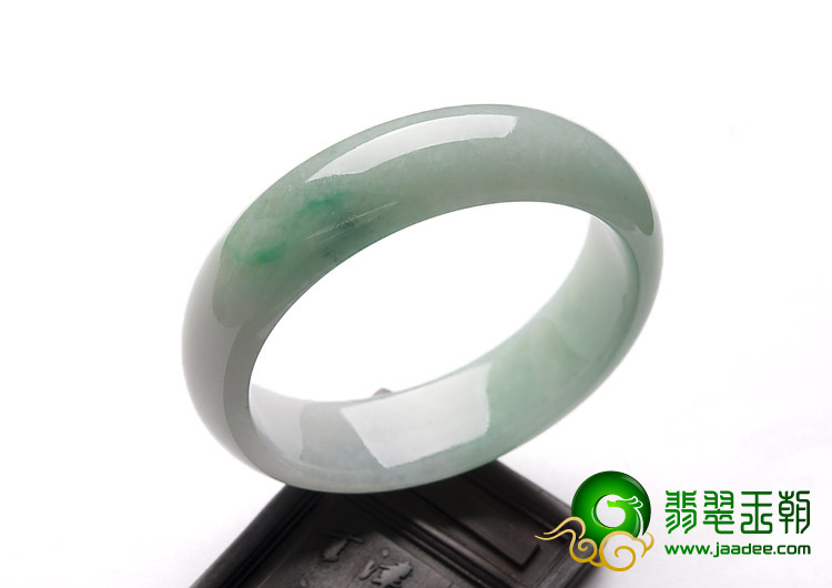 糯冰种飘翠缅甸翡翠A货手镯（56.9mm）