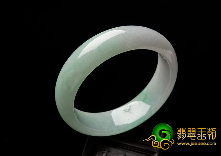 糯冰种飘翠缅甸翡翠A货手镯（56.9mm）