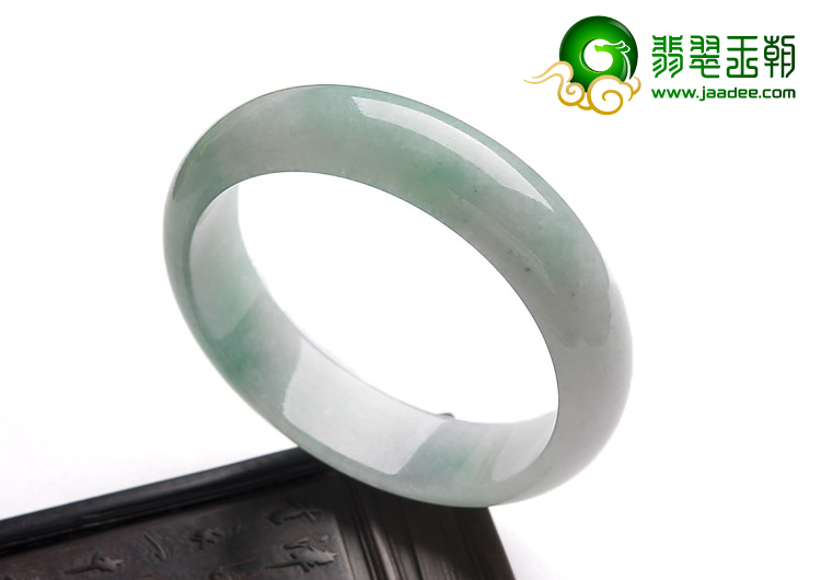 糯冰种略飘翠缅甸翡翠A货手镯（59.1mm）