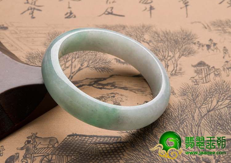 糯冰种略飘翠缅甸翡翠A货手镯（59.1mm）
