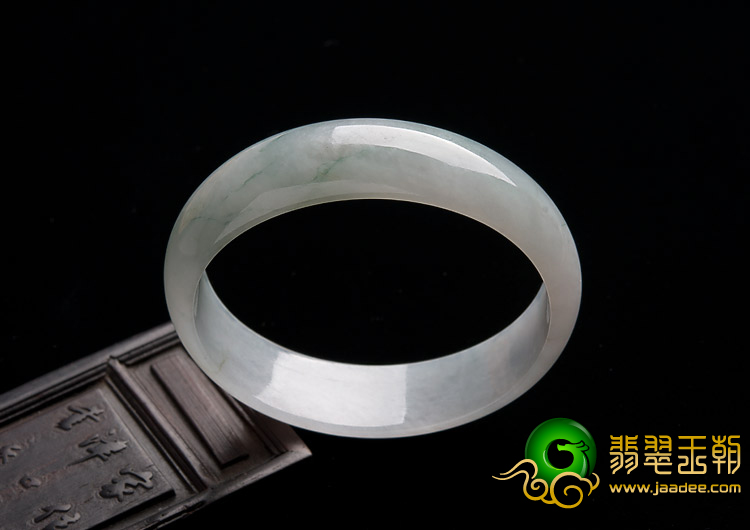 冰种晴水缅甸翡翠A货贵妃镯（57-52.3mm）