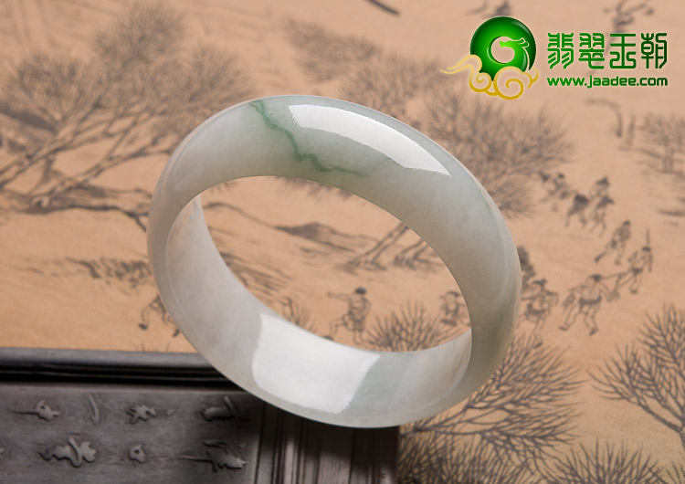冰种略飘花缅甸翡翠A货贵妃镯（53-48.1mm）