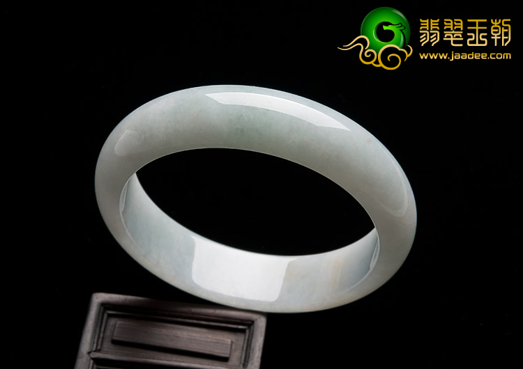 糯冰种晴水缅甸翡翠A货手镯（59.6mm）