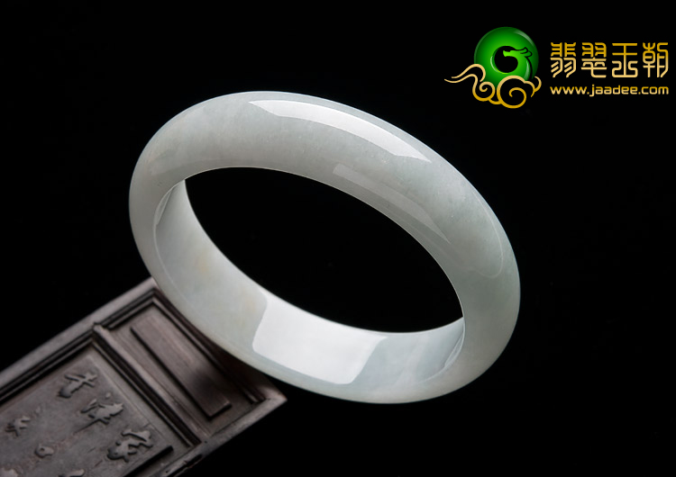 糯冰种晴水缅甸翡翠A货手镯（59.6mm）