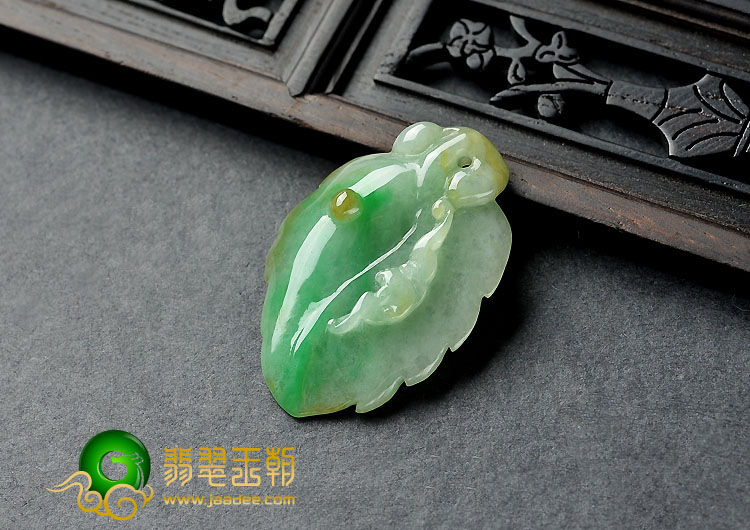糯冰种三彩缅甸翡翠A货一叶成名挂件
