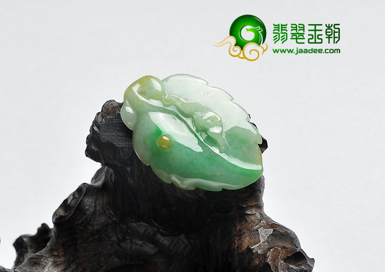 糯冰种三彩缅甸翡翠A货一叶成名挂件