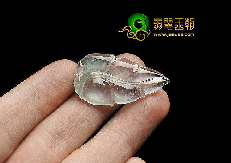 玻璃种略飘花缅甸翡翠A货叶子挂件