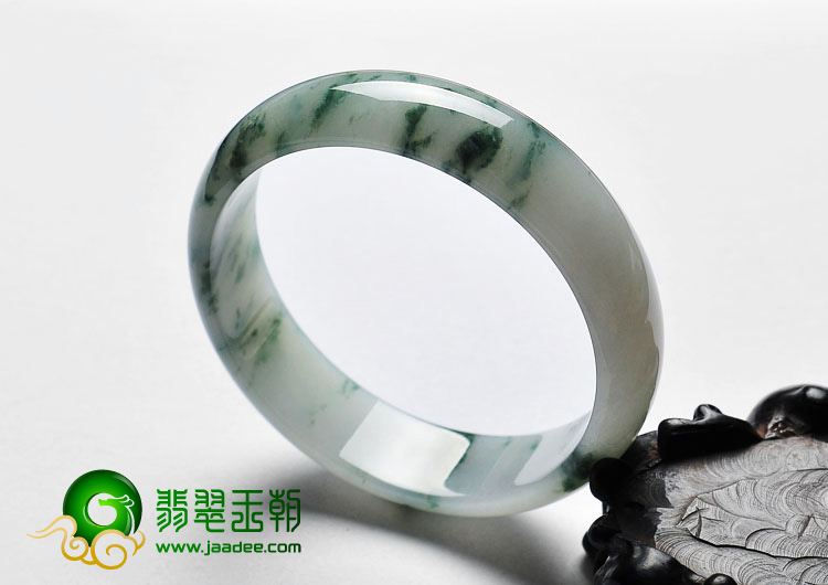 糯冰种飘花缅甸翡翠A货手镯（60.3mm）