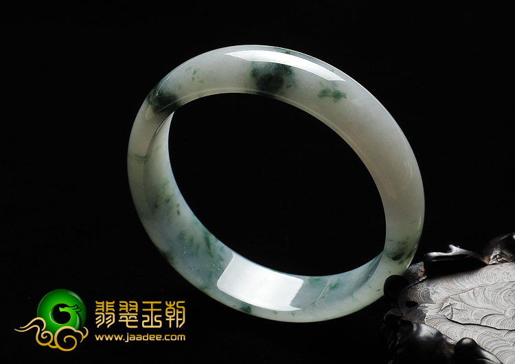 糯冰种飘花缅甸翡翠A货手镯（60.3mm）