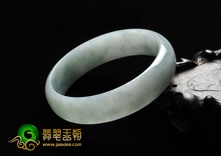 糯冰种晴水缅甸翡翠A货手镯（59mm）