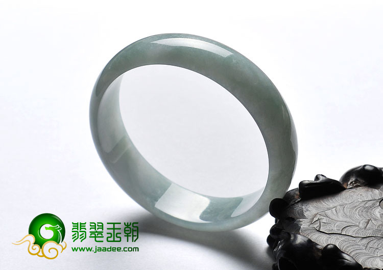 糯冰种晴水缅甸翡翠A货手镯（59mm）