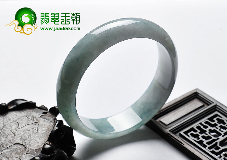 糯冰种晴水缅甸翡翠A货手镯（58.9mm）