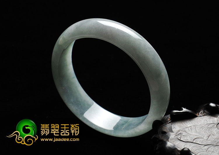 糯冰种晴水缅甸翡翠A货手镯（58.9mm）