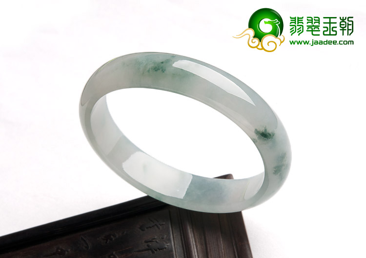 冰种飘花缅甸翡翠A货贵妃镯（56-49.1mm）