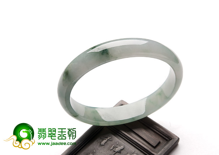 冰种飘花缅甸翡翠A货贵妃镯（58.5-51.4mm）