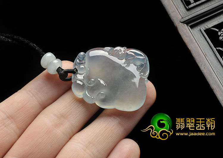 冰种晴水缅甸翡翠A货灵猴献寿挂件