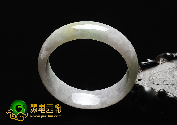 糯冰种三彩缅甸翡翠A货手镯（56.8mm）