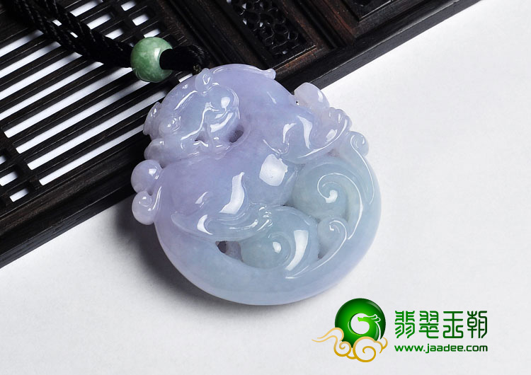 糯冰种春带彩缅甸翡翠A货貔貅挂件