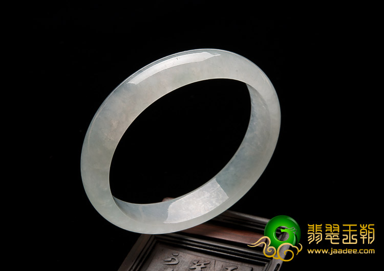 冰种晴水缅甸翡翠A货贵妃镯（52.9mm-48.9mm）