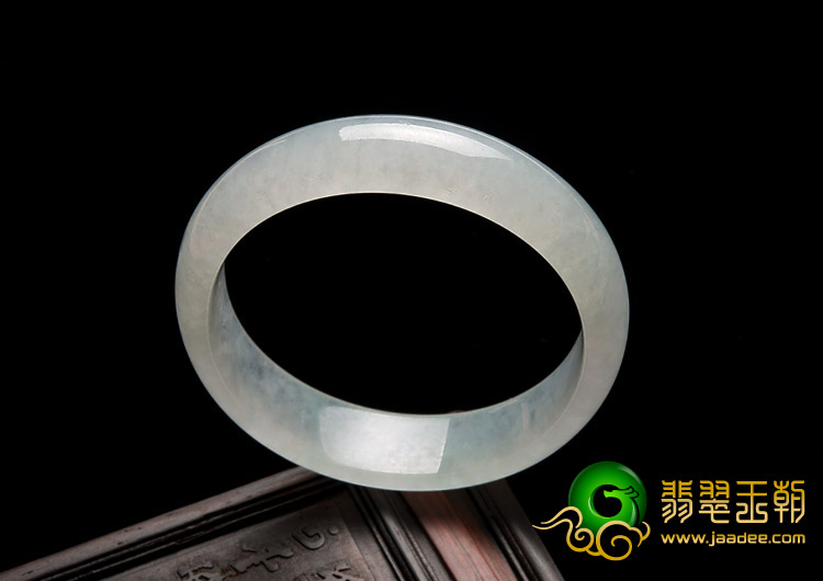 冰种晴水缅甸翡翠A货贵妃镯（52.9mm-48.9mm）