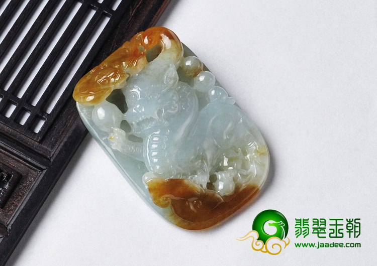 糯冰种褐红翡缅甸翡翠A货龙挂件