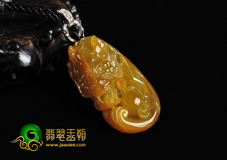冰种黄翡缅甸翡翠A货龙头挂件
