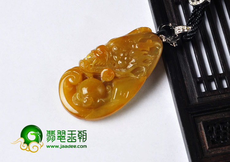 冰种黄翡缅甸翡翠A货龙头挂件