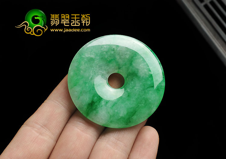 冰种阳绿缅甸翡翠A货平安扣挂件