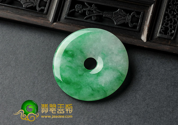 冰种阳绿缅甸翡翠A货平安扣挂件