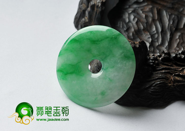 冰种阳绿缅甸翡翠A货平安扣挂件