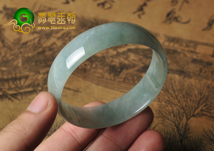 糯冰种晴水缅甸翡翠A货手镯（53mm）