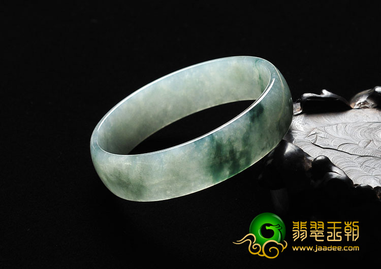 糯冰种飘花缅甸翡翠A货手镯（52.9mm）