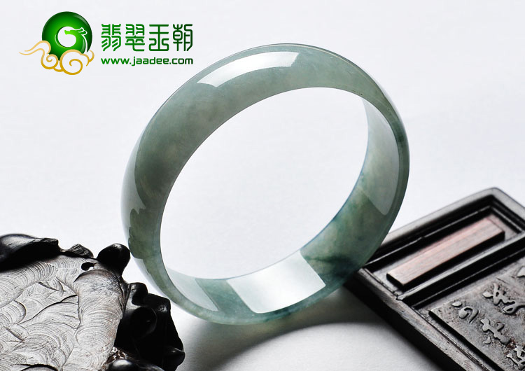 糯冰种飘花缅甸翡翠A货手镯（52.9mm）