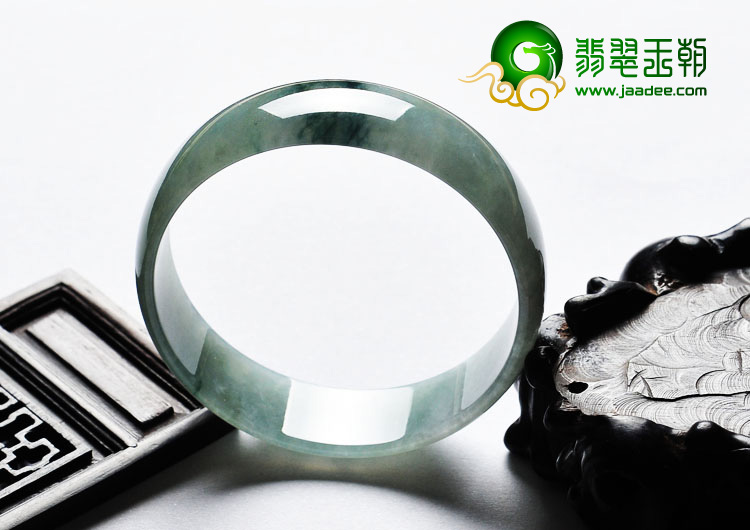 糯冰种飘花缅甸翡翠A货手镯（52.8mm）