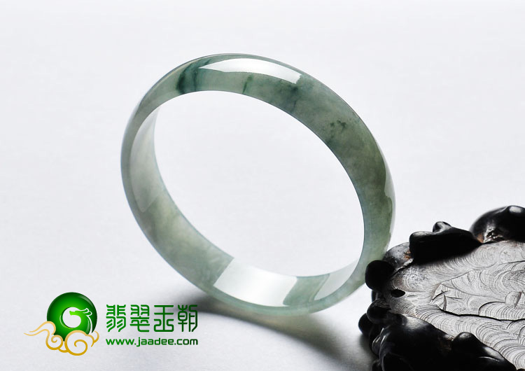 糯冰种飘花缅甸翡翠A货手镯（52.9mm）
